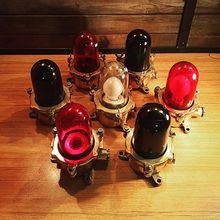 kafesli ve kafessiz navigasyon lambaları