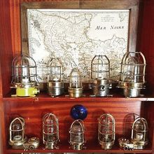 kafesli ve kafessiz navigasyon lambaları